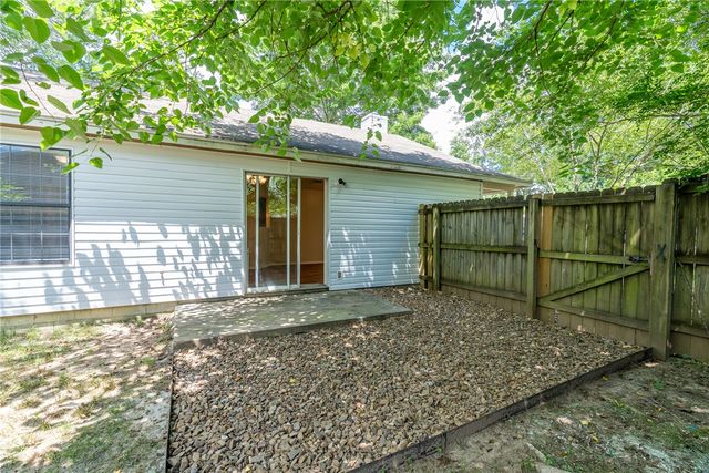 559 S Ray Avenue, Fayetteville, AR 72701