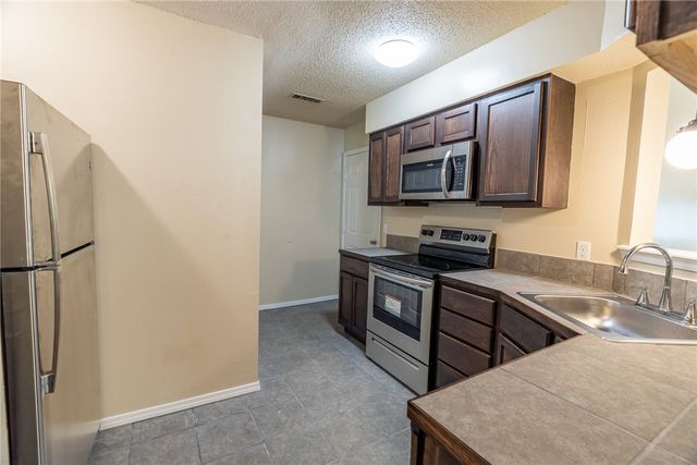 559 S Ray Avenue, Fayetteville, AR 72701