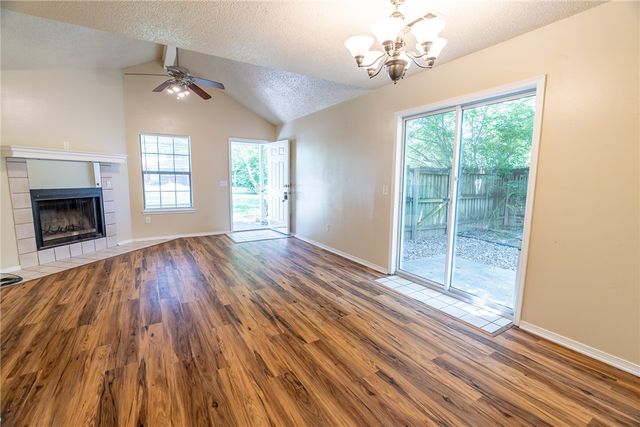 559 S Ray Avenue, Fayetteville, AR 72701