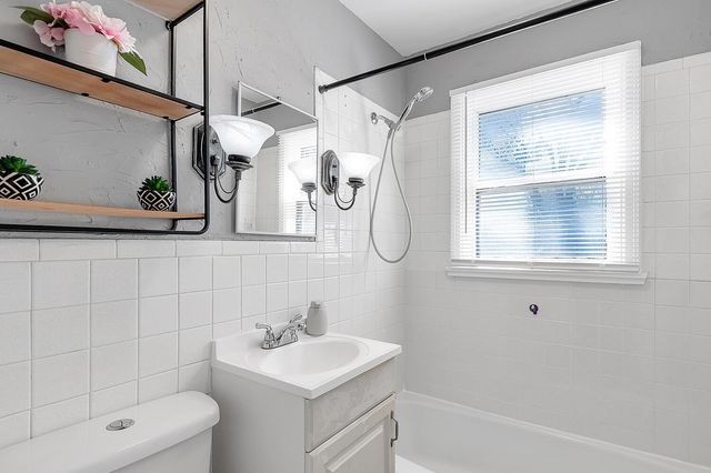 4301 E Clark St, Wichita, KS 67218