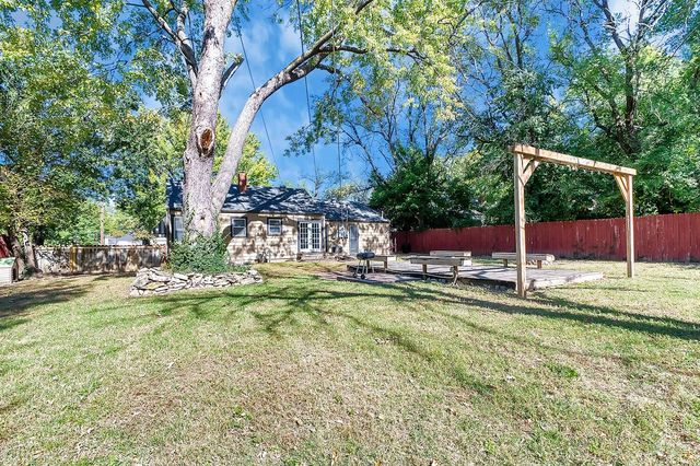 4301 E Clark St, Wichita, KS 67218