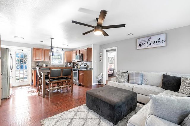 4301 E Clark St, Wichita, KS 67218