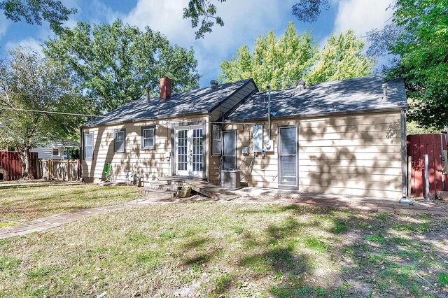 4301 E Clark St, Wichita, KS 67218