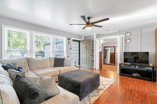 4301 E Clark St, Wichita, KS 67218