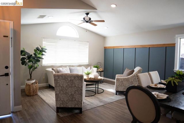 3894 Mission Ct, Oakley, CA 94561