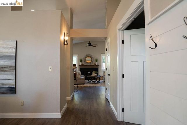 3894 Mission Ct, Oakley, CA 94561
