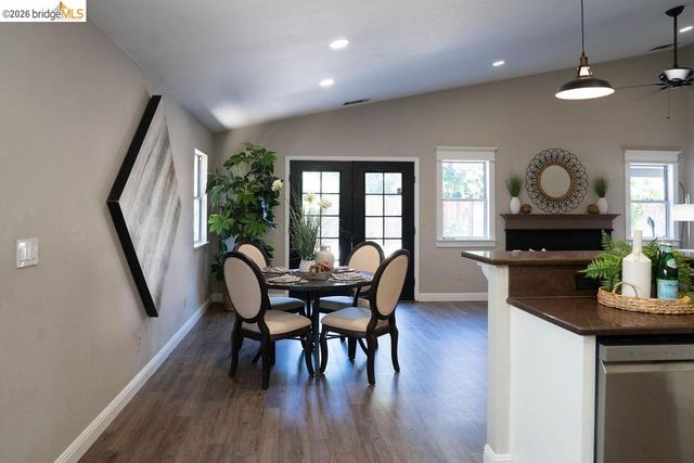 3894 Mission Ct, Oakley, CA 94561