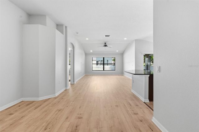 32111 GARDEN ALCOVE LOOP, Wesley Chapel, FL 33545