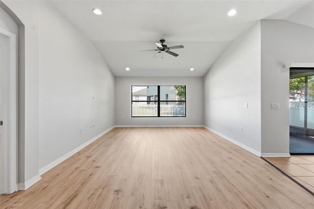 32111 GARDEN ALCOVE LOOP, Wesley Chapel, FL 33545