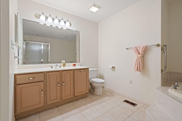 911 Westminster Lane, Munster, IN 46321