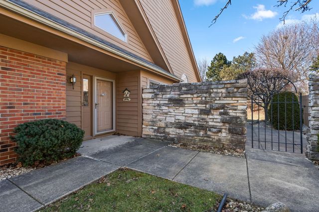 911 Westminster Lane, Munster, IN 46321