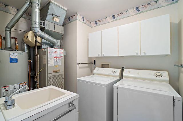 911 Westminster Lane, Munster, IN 46321