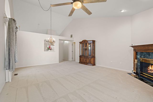 911 Westminster Lane, Munster, IN 46321