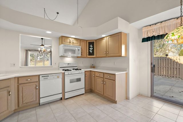 911 Westminster Lane, Munster, IN 46321