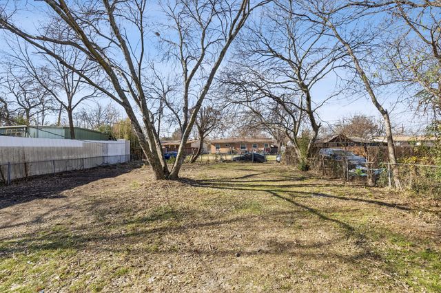 10325 Maylee Boulevard, Dallas, TX 75228