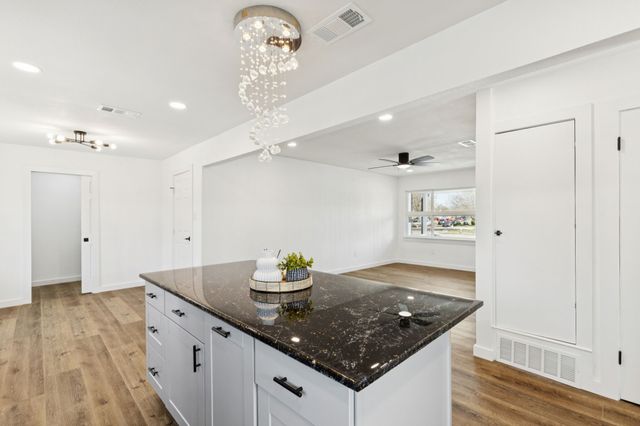 10325 Maylee Boulevard, Dallas, TX 75228