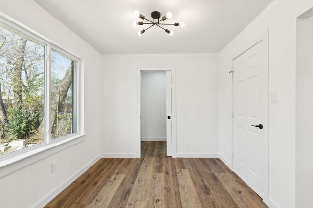 10325 Maylee Boulevard, Dallas, TX 75228