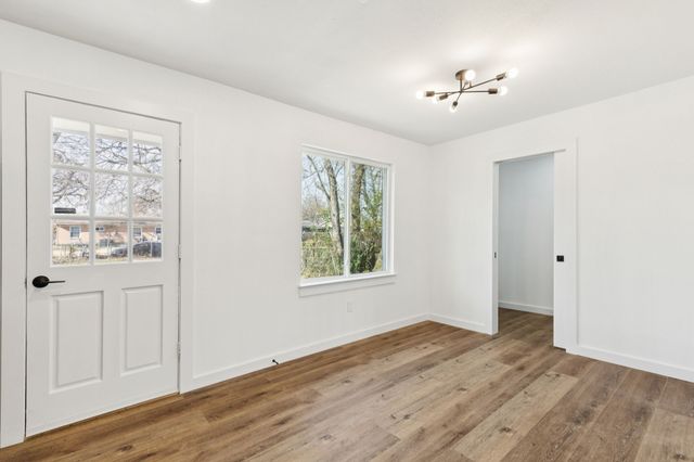 10325 Maylee Boulevard, Dallas, TX 75228