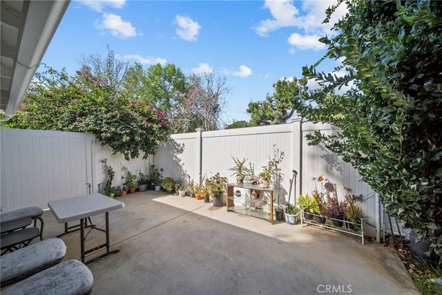 16515 16517 Index, Granada Hills, CA 91344