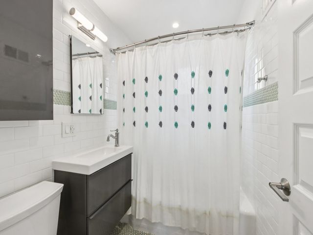 2535 West Street, River Grove, IL 60171