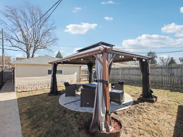 2535 West Street, River Grove, IL 60171