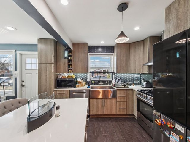 2535 West Street, River Grove, IL 60171