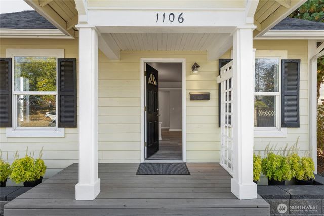 1106 Lincoln Avenue, Bremerton, WA 98337