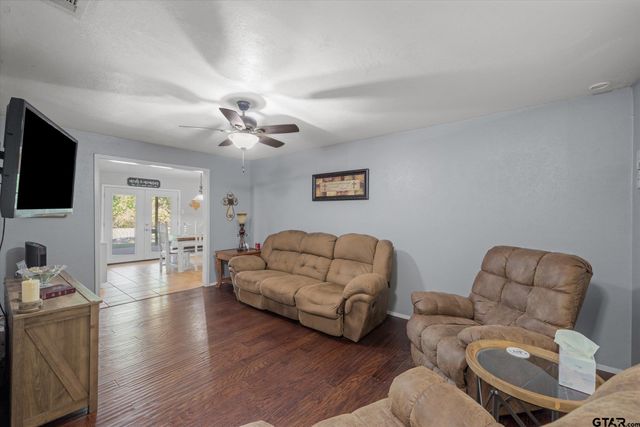 1209 Lakeside Drive, Grand Saline, TX 75140