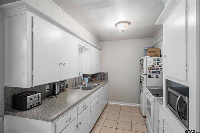 1209 Lakeside Drive, Grand Saline, TX 75140