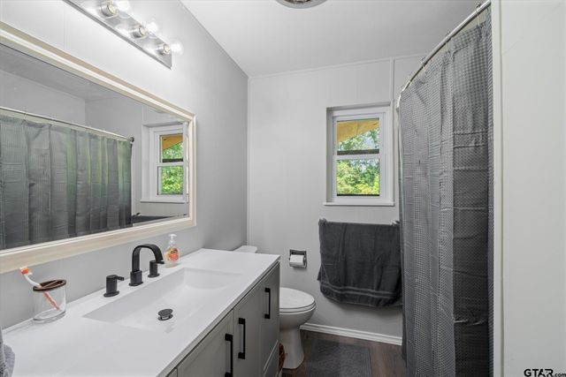 1209 Lakeside Drive, Grand Saline, TX 75140