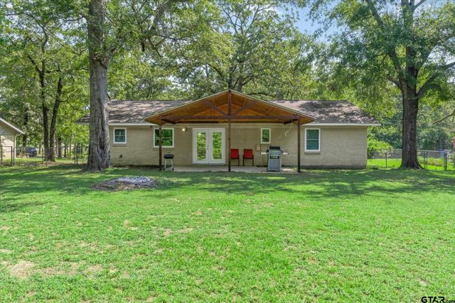 1209 Lakeside Drive, Grand Saline, TX 75140