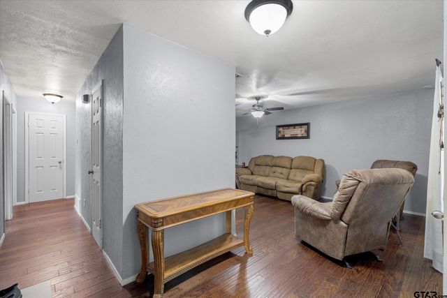 1209 Lakeside Drive, Grand Saline, TX 75140