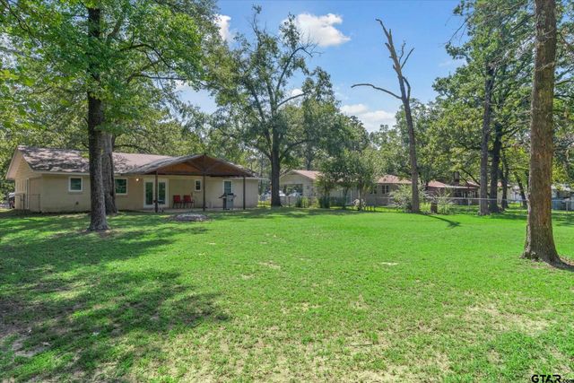 1209 Lakeside Drive, Grand Saline, TX 75140