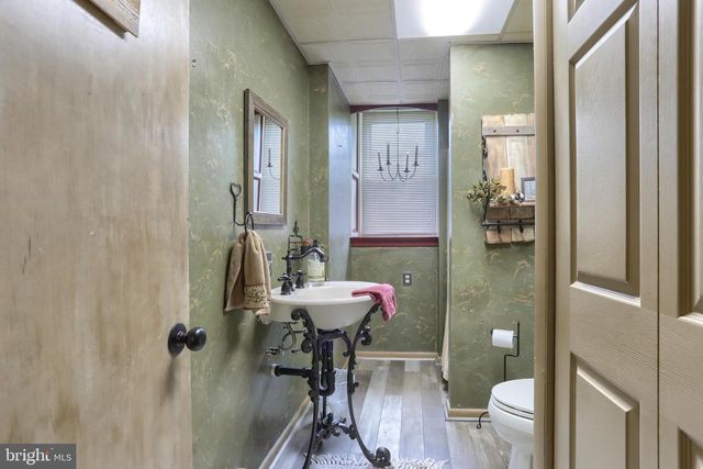 6767 SCHOOLHOUSE RD, Hershey, PA 17033