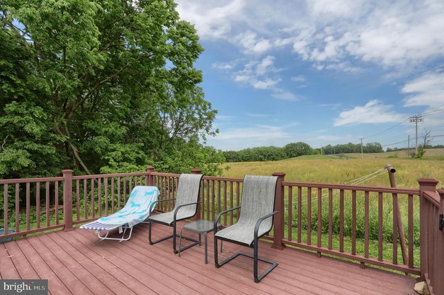 6767 SCHOOLHOUSE RD, Hershey, PA 17033
