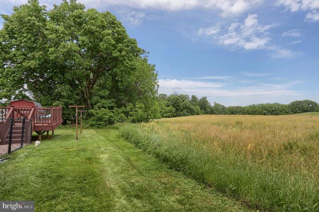 6767 SCHOOLHOUSE RD, Hershey, PA 17033