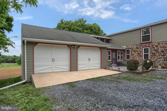 6767 SCHOOLHOUSE RD, Hershey, PA 17033