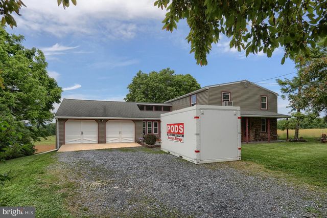 6767 SCHOOLHOUSE RD, Hershey, PA 17033