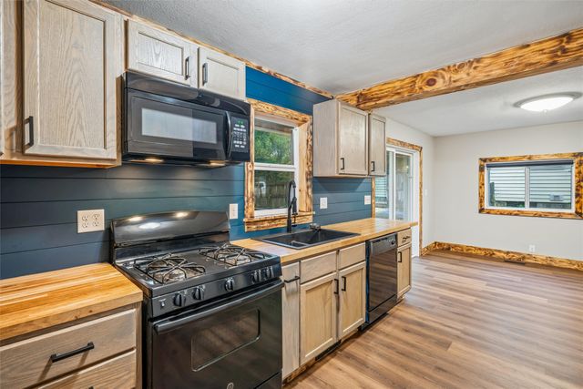 7302 SW 16th Street, Des Moines, IA 50315