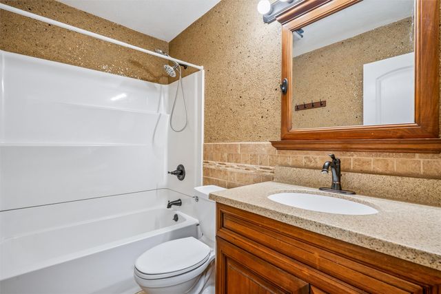 7302 SW 16th Street, Des Moines, IA 50315