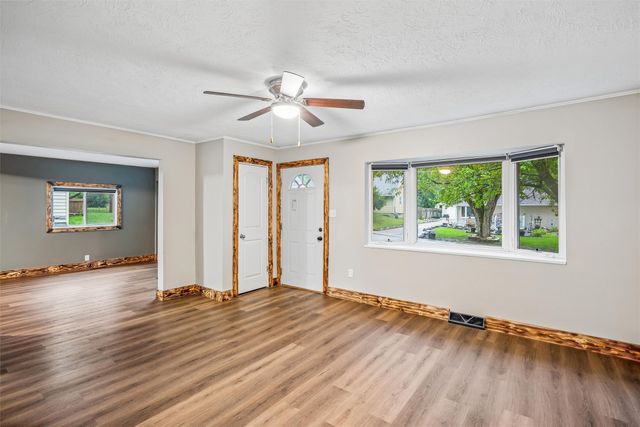 7302 SW 16th Street, Des Moines, IA 50315