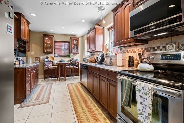 1012 Edgewood Drive, Charleston, WV 25302