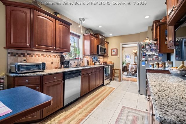 1012 Edgewood Drive, Charleston, WV 25302