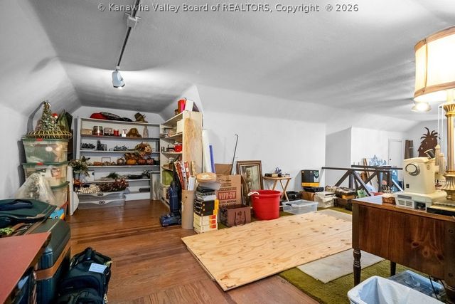 1012 Edgewood Drive, Charleston, WV 25302