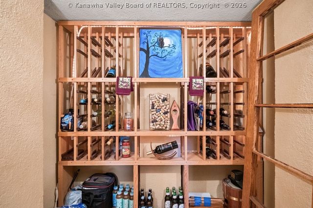 1012 Edgewood Drive, Charleston, WV 25302