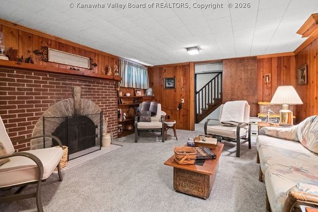 1012 Edgewood Drive, Charleston, WV 25302