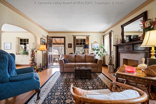 1012 Edgewood Drive, Charleston, WV 25302