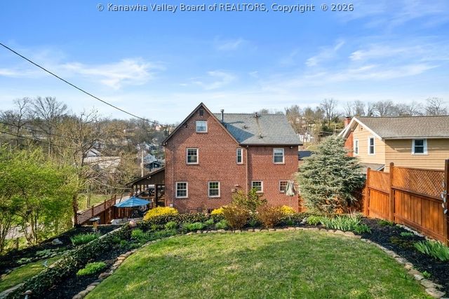 1012 Edgewood Drive, Charleston, WV 25302