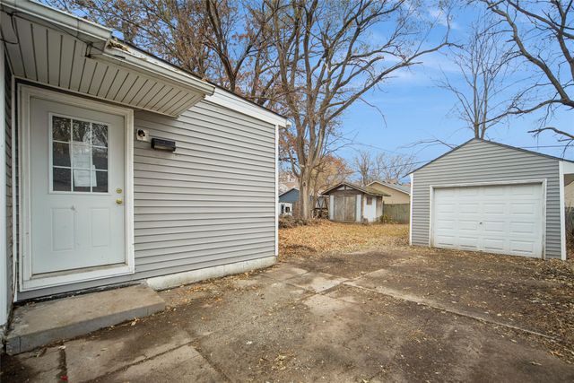 3111 Lincoln Avenue, Des Moines, IA 50310