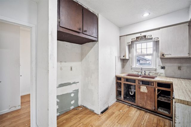 3111 Lincoln Avenue, Des Moines, IA 50310